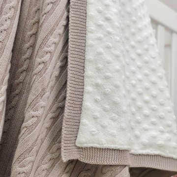 Păturică Deluxe pentru bebeluși din bumbac și material minky maro